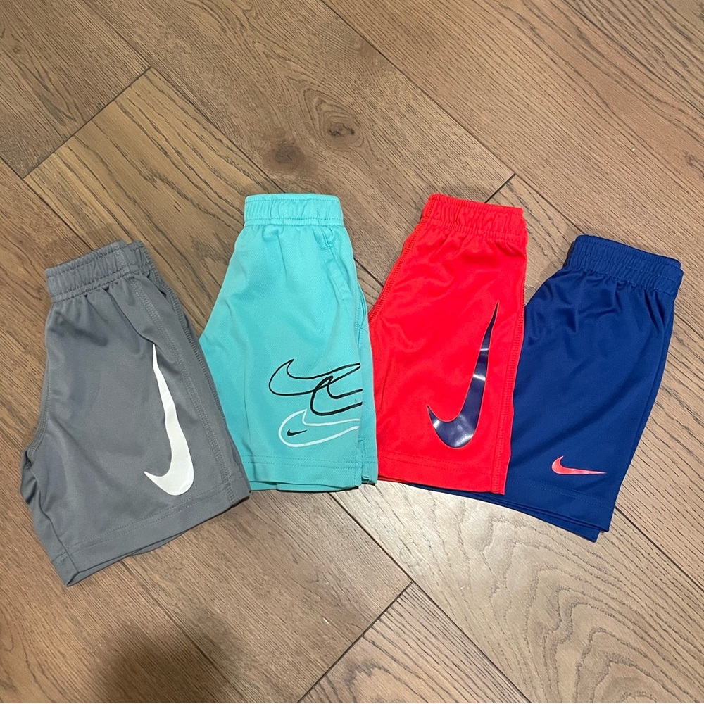 4-Pack Nike Drifit shorts- 4T
